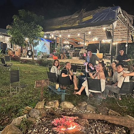 Con Dao Backpacker - Loco Camping Chi Khu Co Ong Esterno foto
