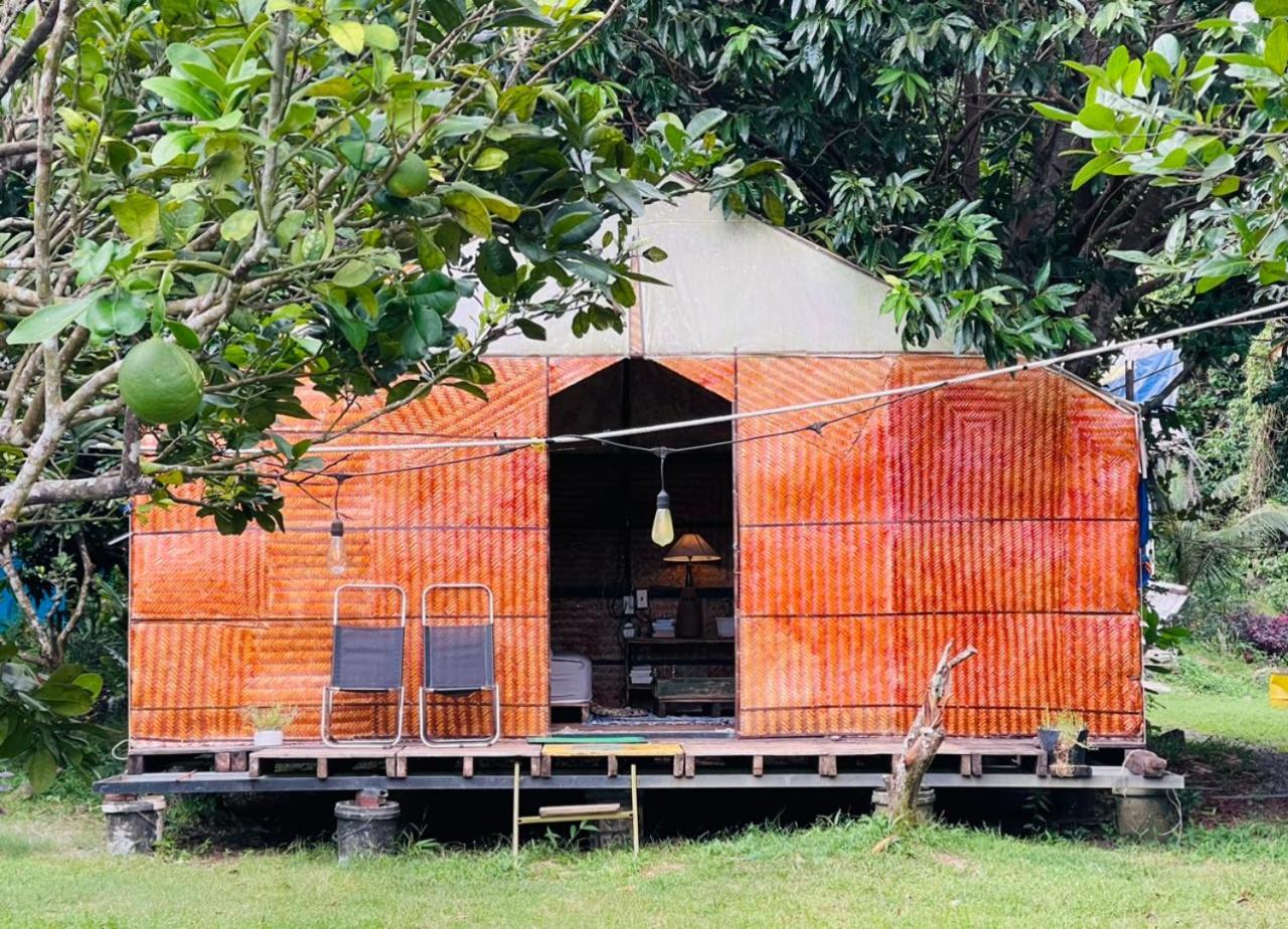 Con Dao Backpacker - Loco Camping Chi Khu Co Ong Esterno foto